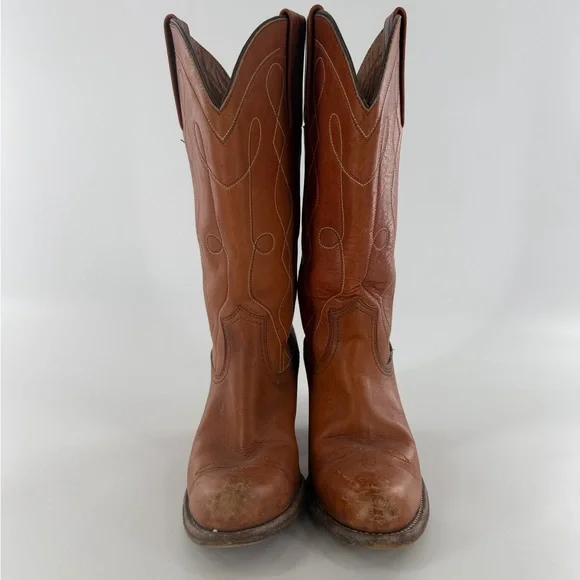 Vintage Frye Women's Brown Heeled Boots - Picture 2 of 6